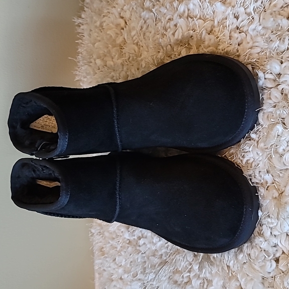 Koolaburra by UGG K Koola Mini black short 6" boots Youth size 3 - Picture 3 of 7
